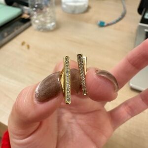 Uncommon James Gold  Earrings💎